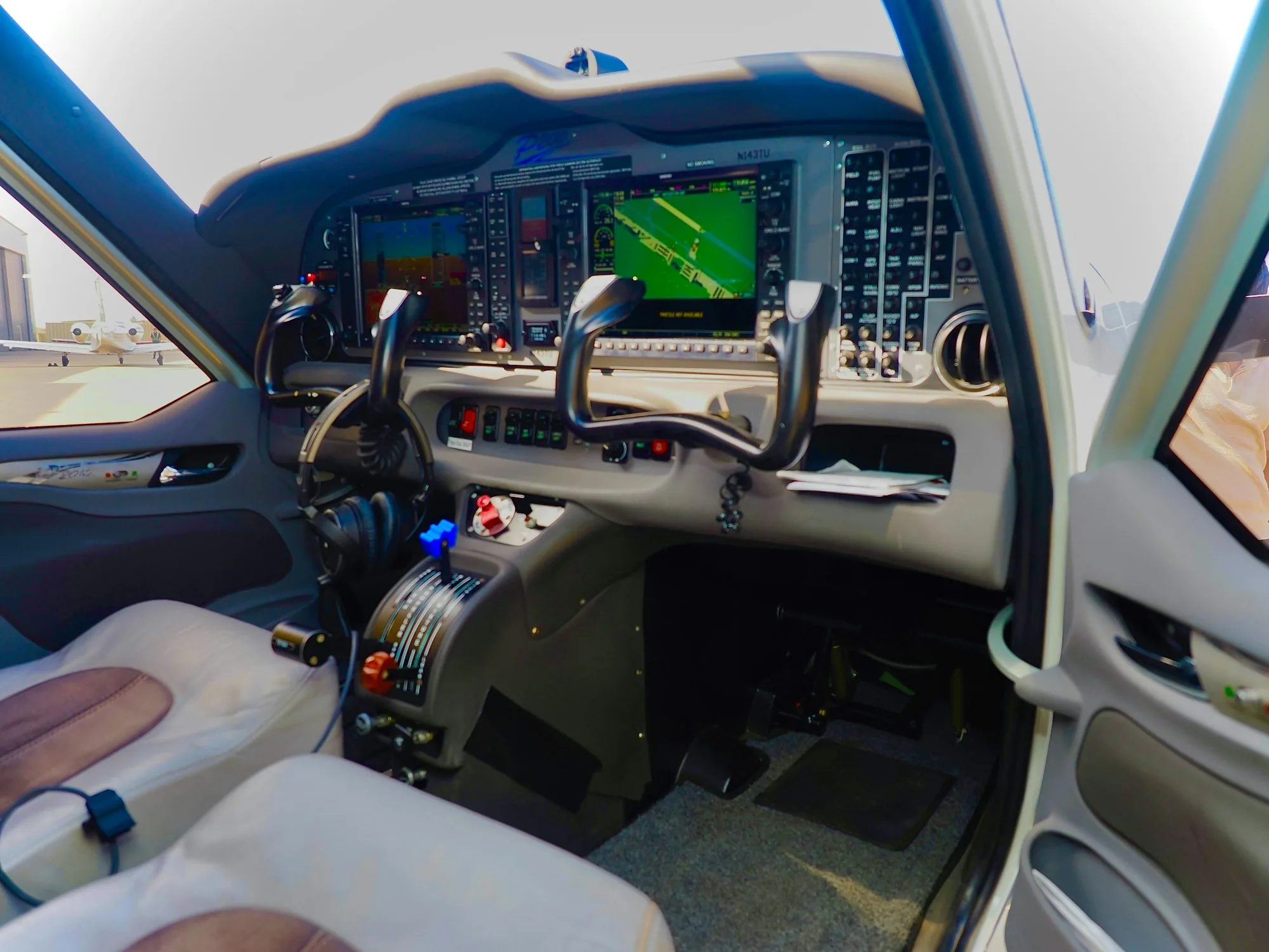 Regional aircraft flight deck prepared for professional operations